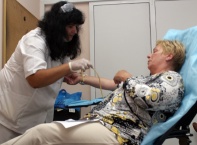 Днес, бяха разкрити временни пунктове за кръводаряване в Министерството на здравеопазването и в централата на БЧК в София