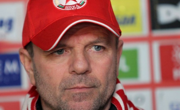 Оперативният директор на ФК ЦСКА 1948 Стойчо Младенов даде