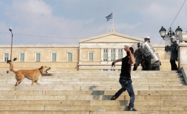 Иван Петрински: Заканата на Ципрас, че ще подаде оставка е несъстоятелна 