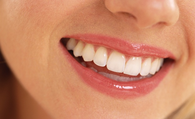 Малката тайна зад голямата усмивка