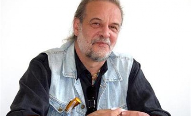 Комедийно премиерстване на Лукарски или Симеонов срещу рационалното решение - избори