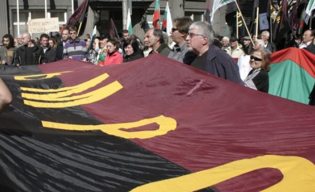 ВМРО: Хелзинкският комитет се разплака, че го репресирали