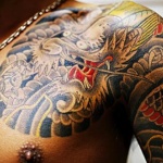 ЕС обмисля забрана на цветните татуировки