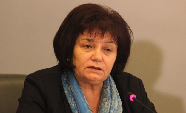 Председателят на Синдиката на българските учители Янка Такева коментира снощи