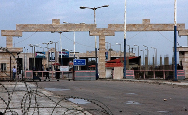 Съпругата и синът на лидера на ИД задържани на границата на Ливан със Сирия