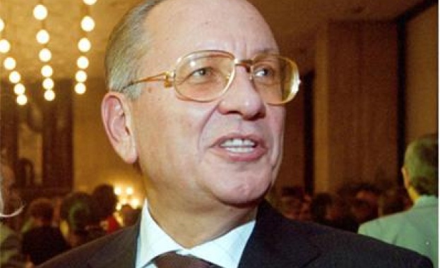 Осман Октай: Правителството пада заради отмъщението на Доган 