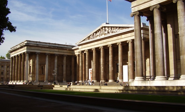 Британският музей върна на Ирак най-голямата колекция от откраднати артефакти