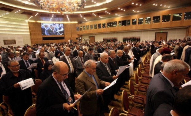 Парламентът на Либия освободи премиера