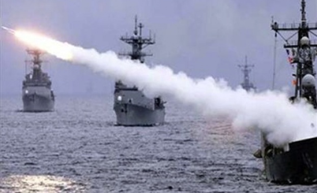 Пет кораба са атакувани в Персийския залив и Ормузкия проток, снаряд удари контейнеровоз край ОАЕ