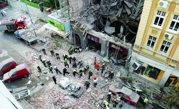 Родителите на момичетата, загинали под сградата на „Алабин”, ще обжалват оправдателните присъди