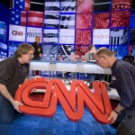 Си Ен Ен уволни 3-ма служители, отишли неваксинирани на работа 