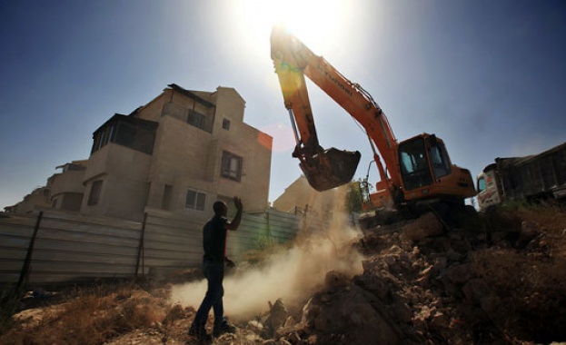 Промишленото производство строителството и търговията на дребно в нашата страна