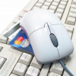 Продавачите на електроника в Русия молят да не се забранява продажбата на устройства без RuStore