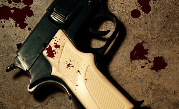 Военен разстреля жена си и опита да се самоубие