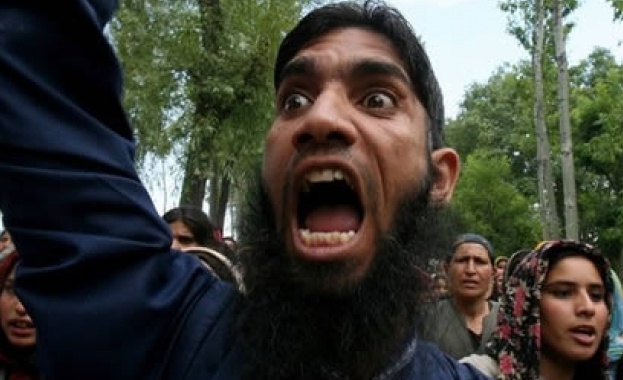 В Пакистан осъдиха християнско семейство на смърт за богохулство