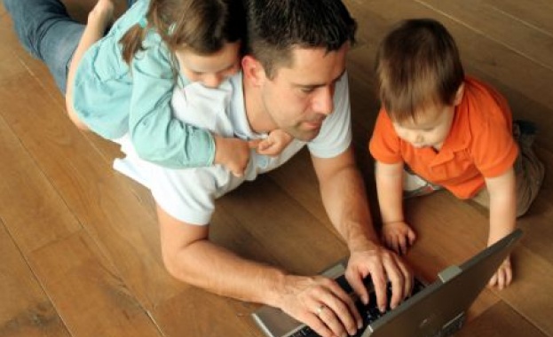 Тригодишно момиченце спаси живота на баща си