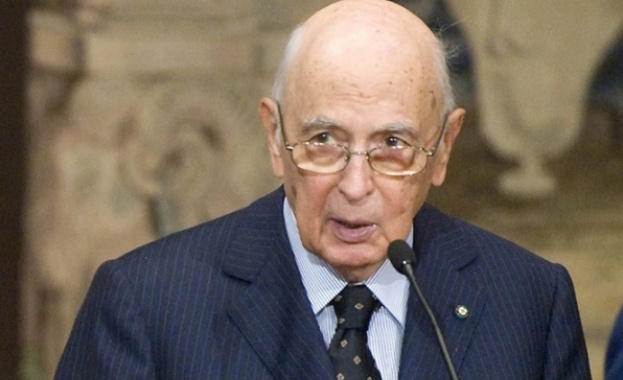 Наполитано няма да помилва Берлускони