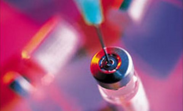 Ваксинират студенти по медицина срещу хепатит