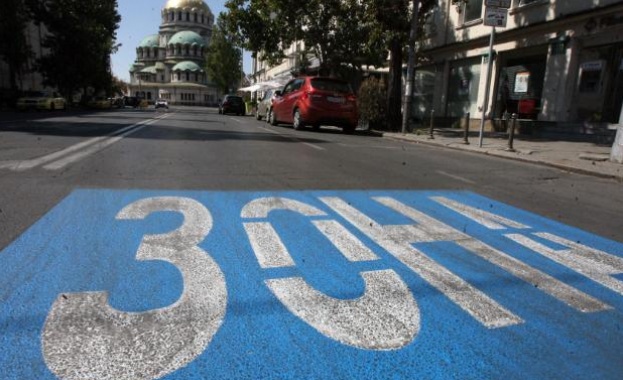 Безплатно паркиране в София само в неделя