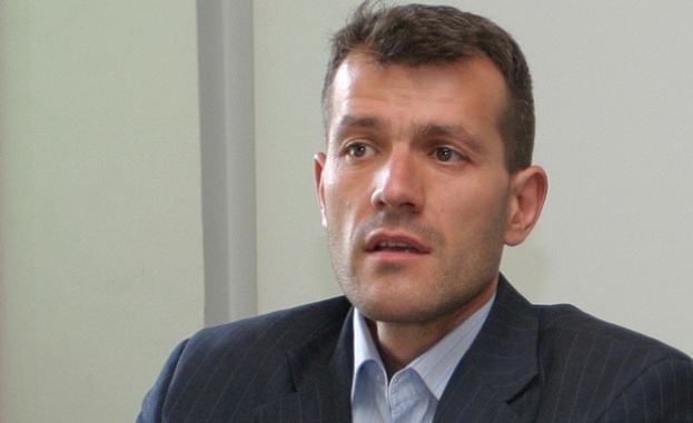 В студиото на Панорама по БНТ Боян Расате каза че