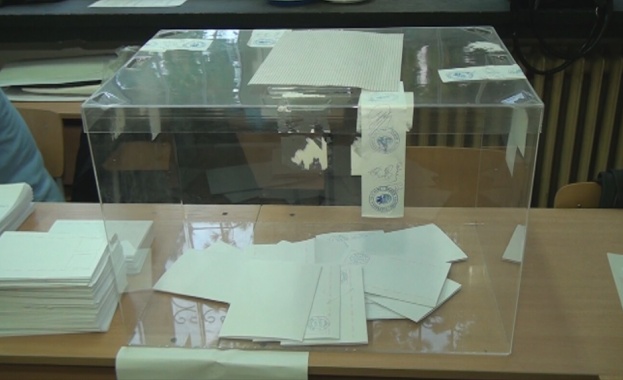 Граждански организации искат избори 3 в 1 през май