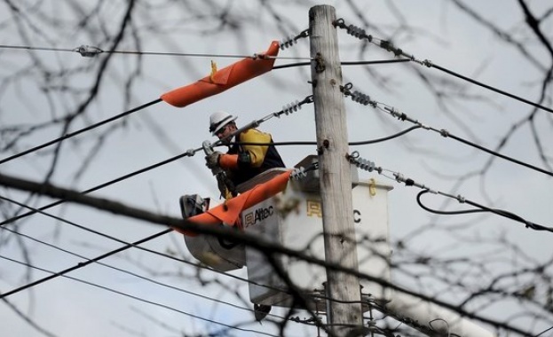 Вятърът остави без ток 12 000 души в Североизточна България