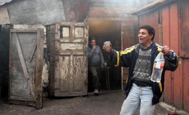 Почерпен ром рани полицай в "Столипиново"