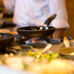 Френски шеф-готвачи излизат с кухня във фургони заради карантината