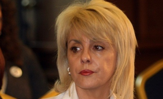 Уволниха майката на Бербатов