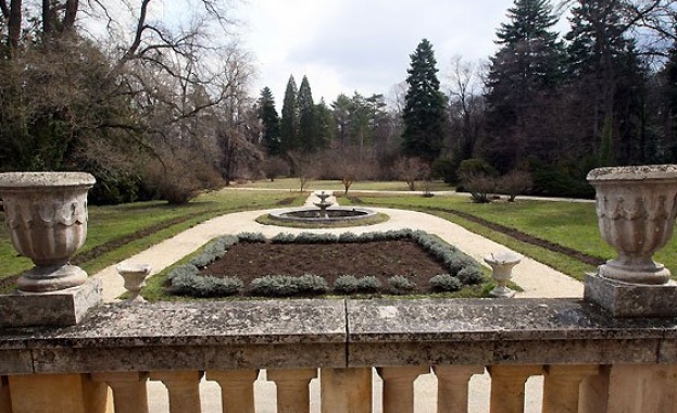 Над 20 млн. лв. дължат бившите монарси на държават