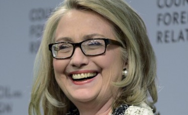 Глобиха Хилъри Клинтън за неправилно паркиране