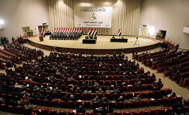 Премиерът Абади води след парламентарните избори в Ирак