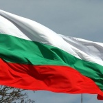 Мъж от Дупница свали и заши скъсан трибагреник