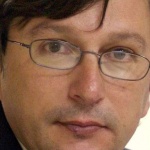 Служебният кабинет и еврокомисарят да бъдат одобрени в пакет