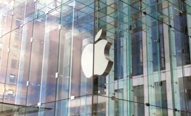 Главният изпълнителен директор на Apple Тим Кук заяви че компанията