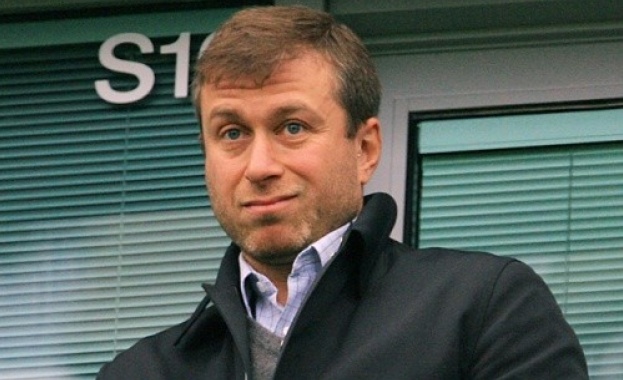 Британското правителство заплаши бившия собственик на футболния клуб Челси Роман