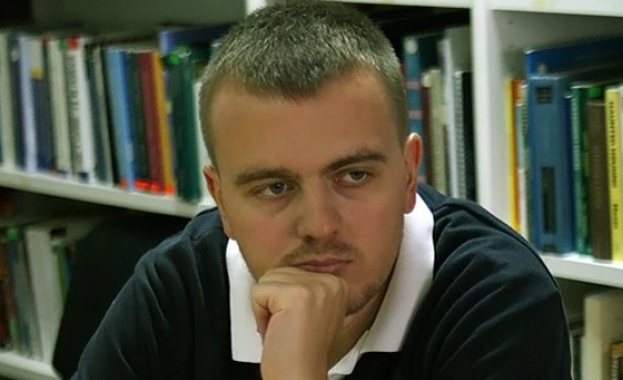 Петър Ганев: Covid-19 обърна траекторията и ни вкара в дълбока рецесия Петър Ганев: Covid-19 обърна траекторията и ни вкара в дълбока рецесия