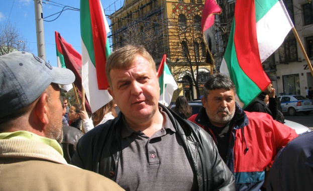 Каракачанов: Няма леви, няма десни, има национални интереси