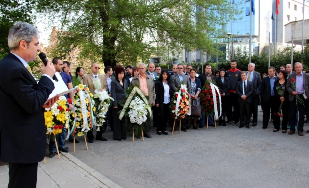 Откриват паметник на жертвите на трудови злополуки