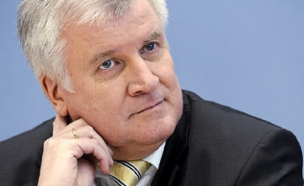 Зеехофер иска отмяна на Шенген