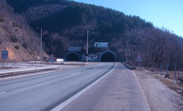 Проверяват състоянието на тунел "Правешки ханове"