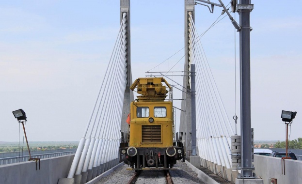 Русенци искат повече гишета за проверка на Дунав мост 