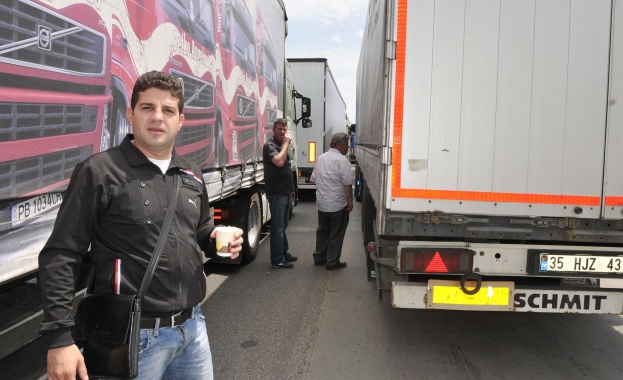 Протест на Капитан Андреево заради забавената обработка на камиони и