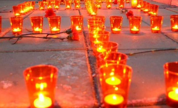 Близки на момиче, загинало при катастрофа, се събраха на протест в Провадия