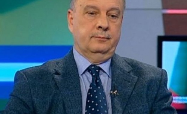 Бившият конституционен съдия и екс депутат Георги Марков даде обширно