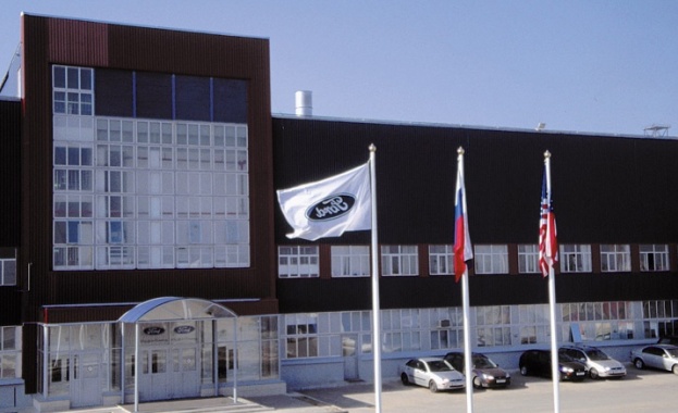 Ford следи клиентите си