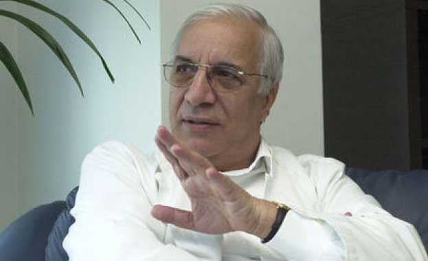 Проф. Чирков: Политиците да намалят вулгарния език