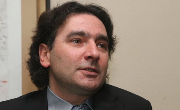 Няколко сектора трябва да имат хигиенична дистанция от политиката