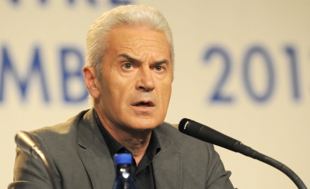 Сидеров: Центърът на София е отворен бежански лагер 