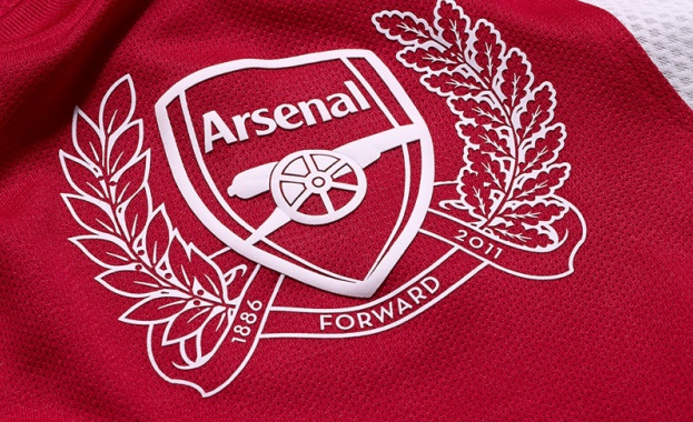 Галатасарай иска двама от Арсенал